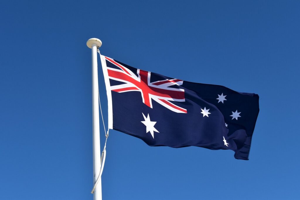 australia, flag, sky, pole, flagpole, nature, symbol, country, patriotism, wind, patriot, freedom, national, nation